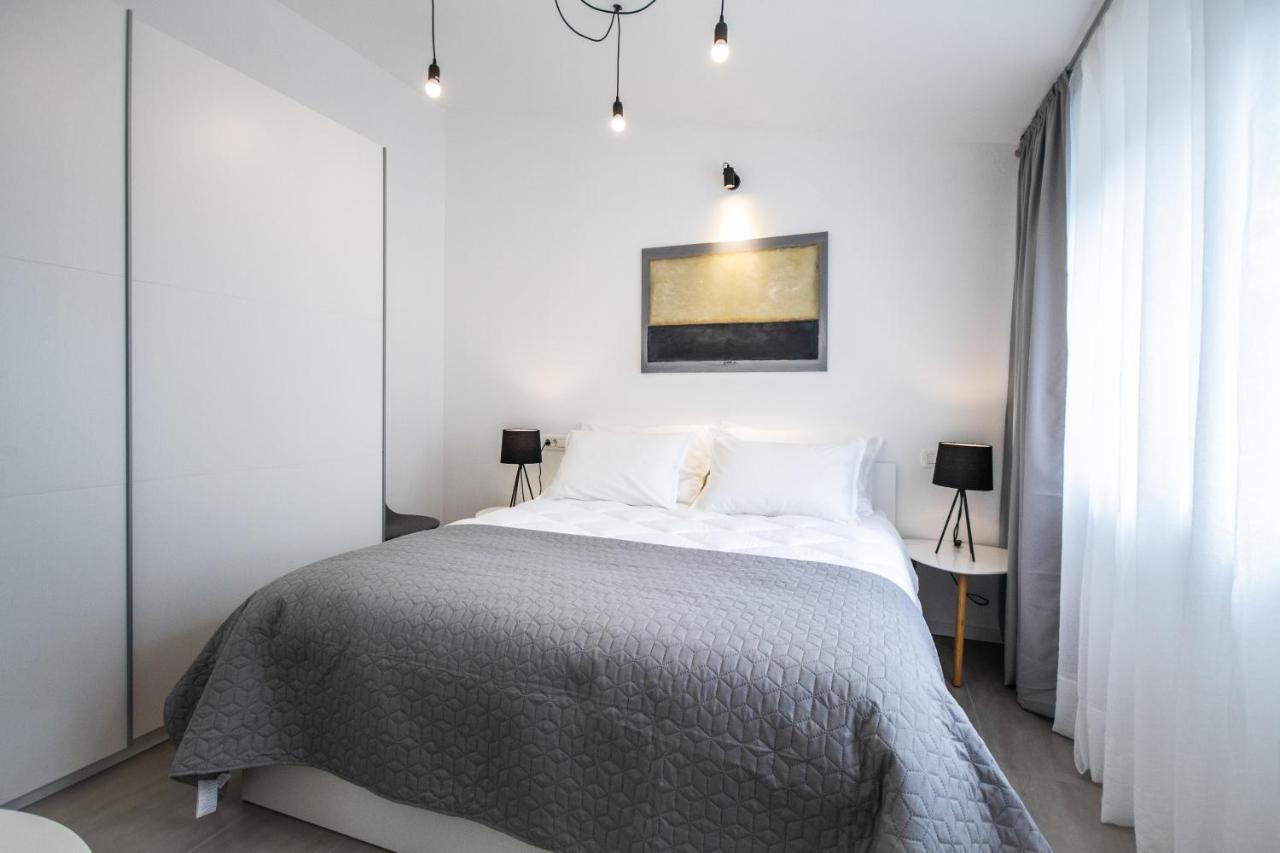Apartment Denis Rovigno Esterno foto
